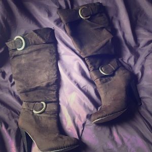 Brown heeled boots 7 1/2